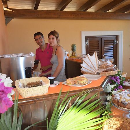 كاستيلوزو Baia Santa Margherita B&B المظهر الخارجي الصورة