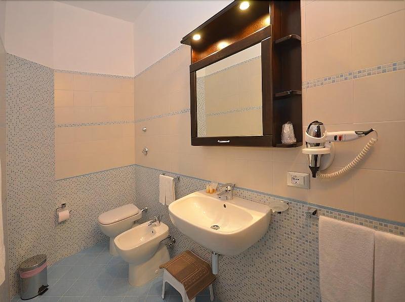 كاستيلوزو Baia Santa Margherita B&B المظهر الخارجي الصورة