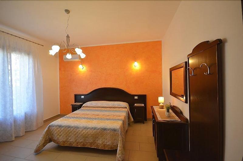 كاستيلوزو Baia Santa Margherita B&B المظهر الخارجي الصورة