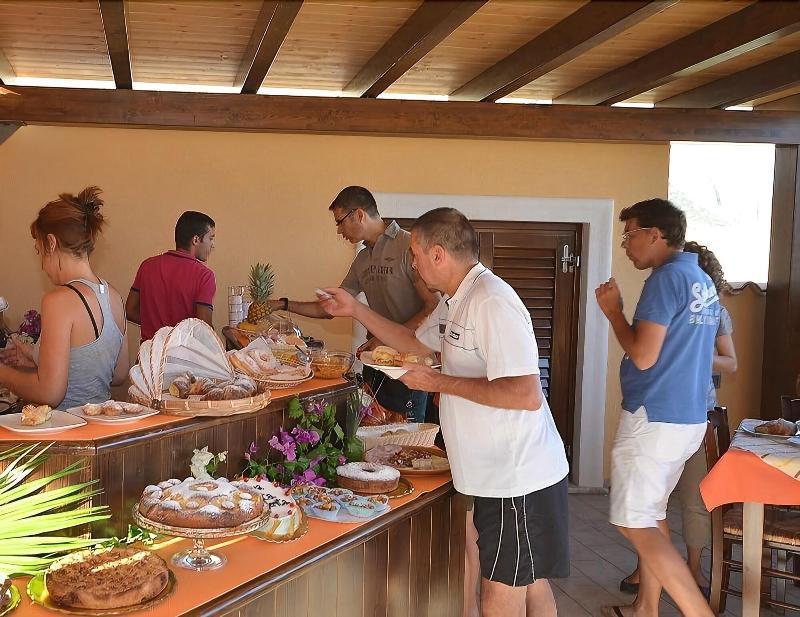 كاستيلوزو Baia Santa Margherita B&B المظهر الخارجي الصورة